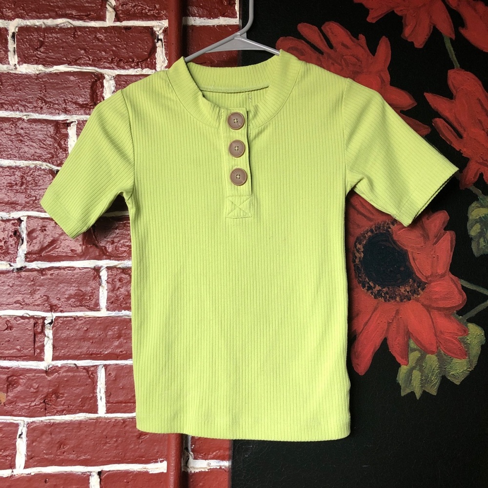🍐 Pear green vintage shirt 🍐
